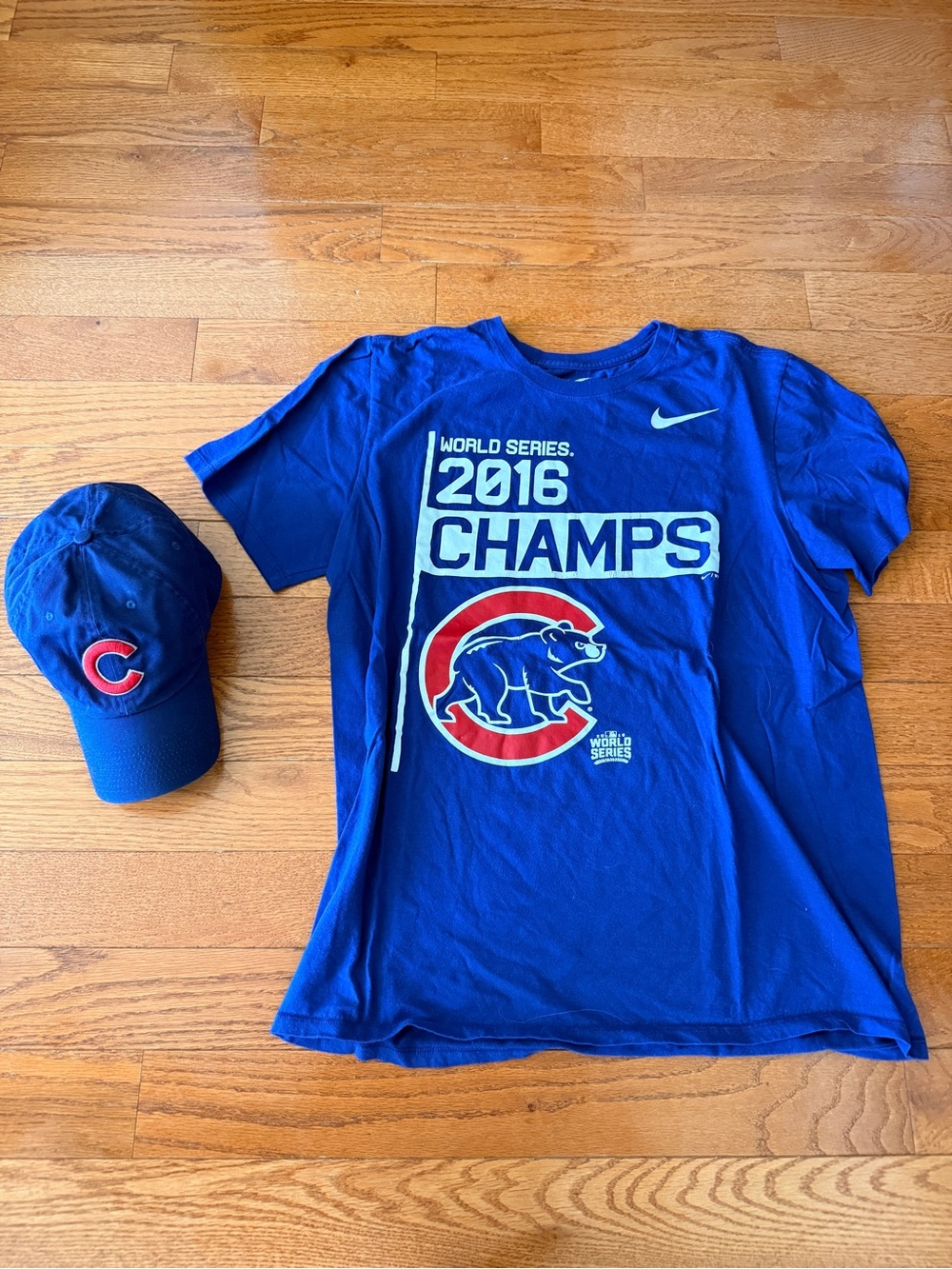 Nike Chicago Cubs 2016 Champs Graphic Tee